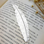 Bladwijzer met metalen pen
